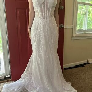 Wedding dress